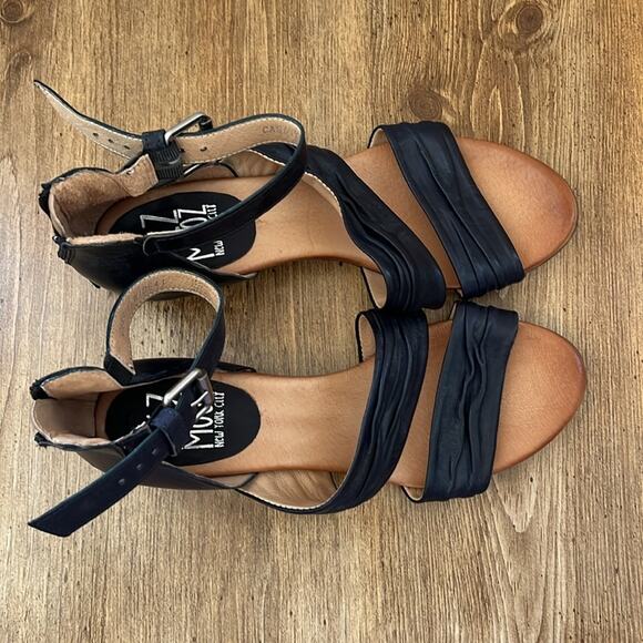 Miz Mooz Cassie Heeled Sandals in Navy Leather Women’s 41 Wide - Picture 9 of 14